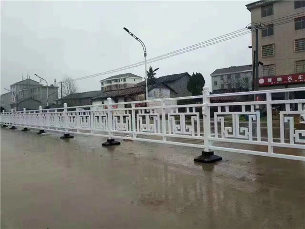 道路護(hù)欄