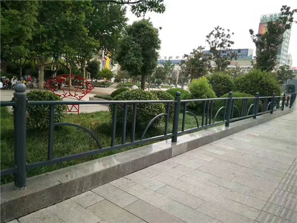 道路護(hù)欄